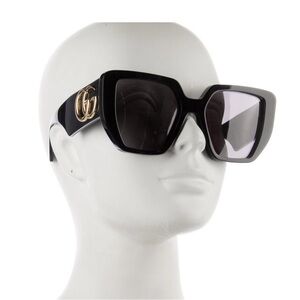 Gucci Oversize Sunglasses